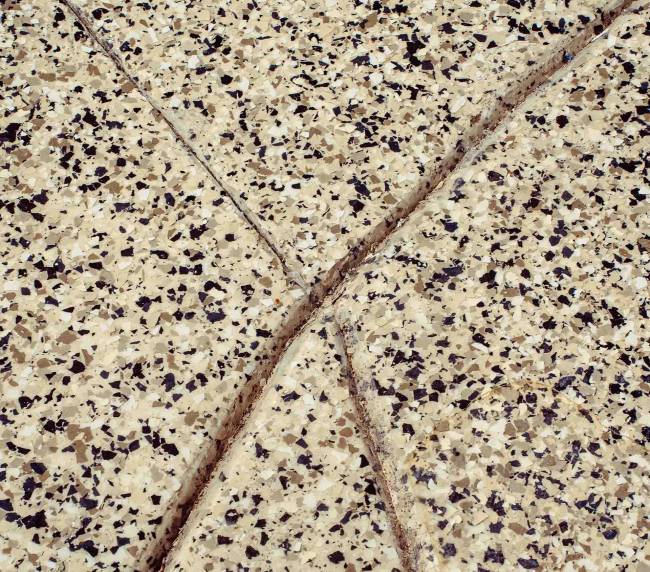 LuxCrete Epoxy & Polishing - Wichita's #1 Expoxy Flooring Experts - Portfolio - Full-Flake Epoxy Flooring System - Residential - 001
